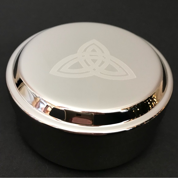 Things Remembered Silver Keepsake Box w Celtic Trinity Knot Engraved - Picture 2 of 6